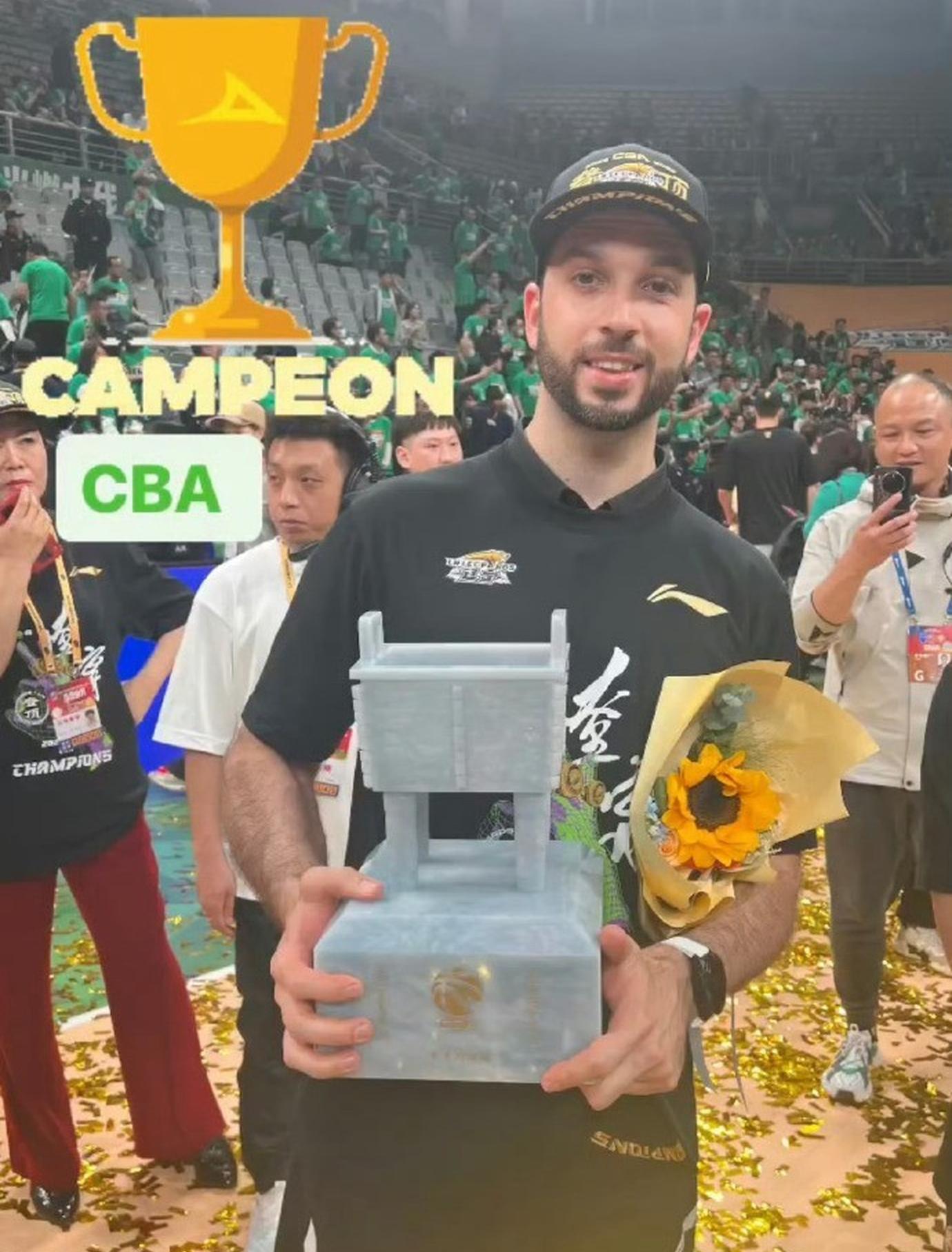 山东泰山发布备战花絮；今晨官宣签约；NBA季后赛任务艰巨；资深球员宣示担当的简单介绍